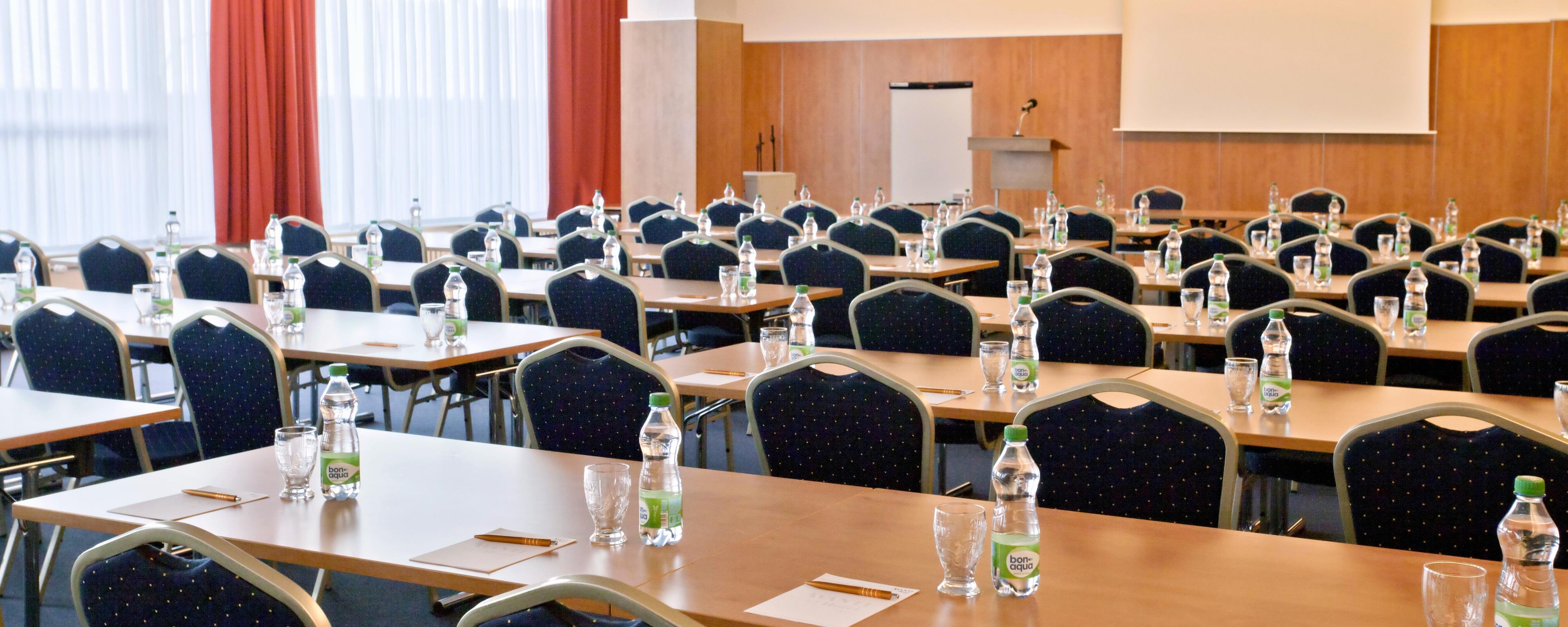 Avanti Hotel Brno Buitenkant foto
