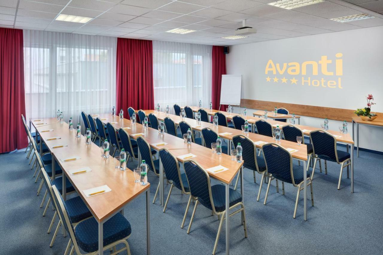 Avanti Hotel Brno Buitenkant foto