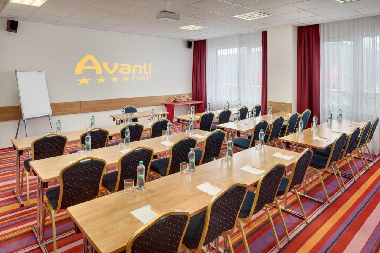 Avanti Hotel Brno Buitenkant foto